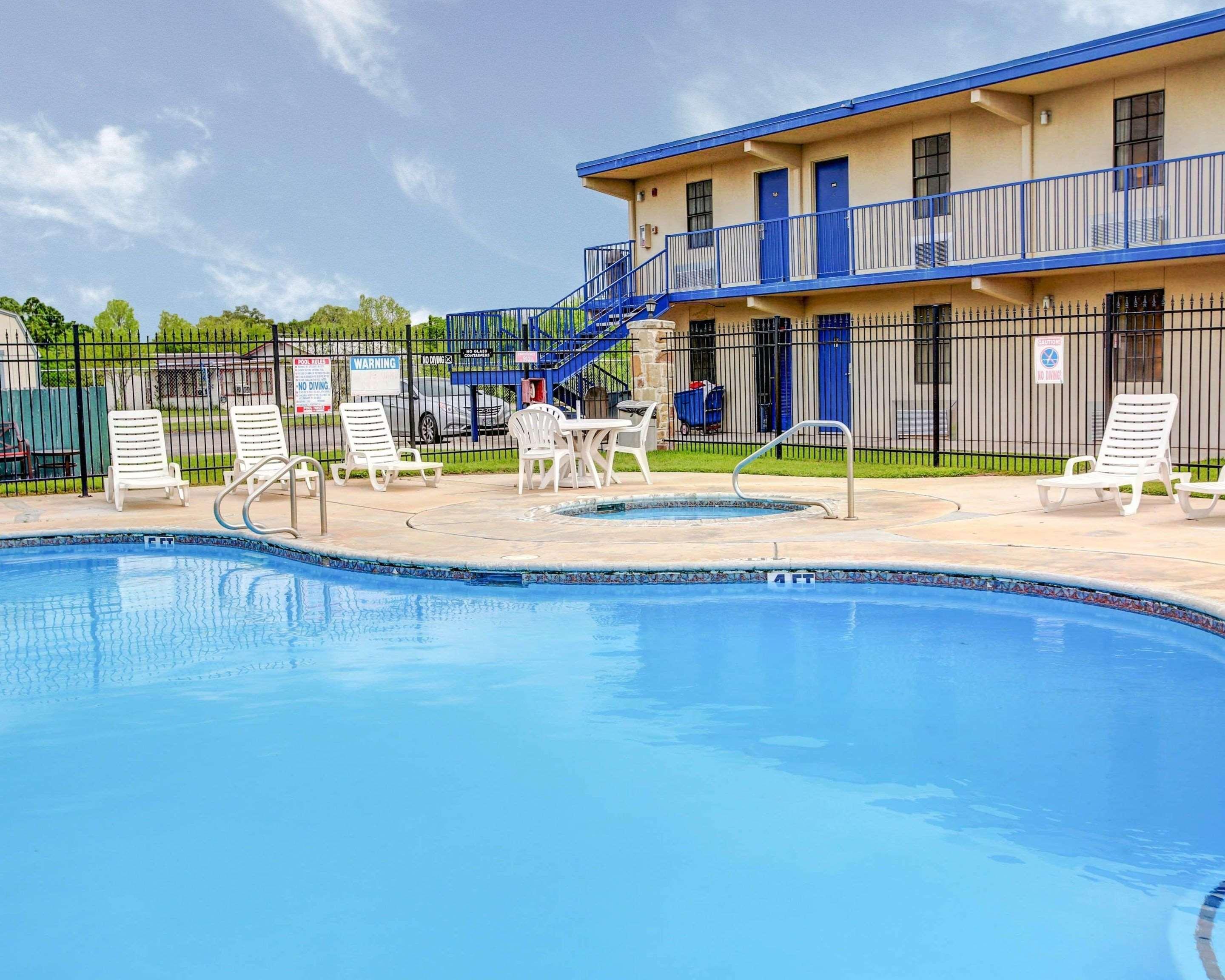 Rodeway Inn New Braunfels Exteriör bild
